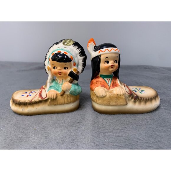 Vintage Native American Child Salt Shaker Moccasin 1960s Japan - Picture 1 of 13